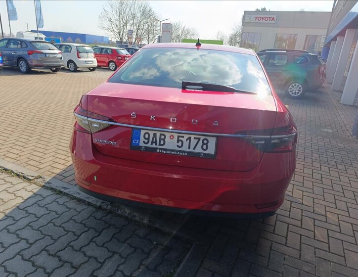 Škoda Superb Liftback 2,0 l 110 kw