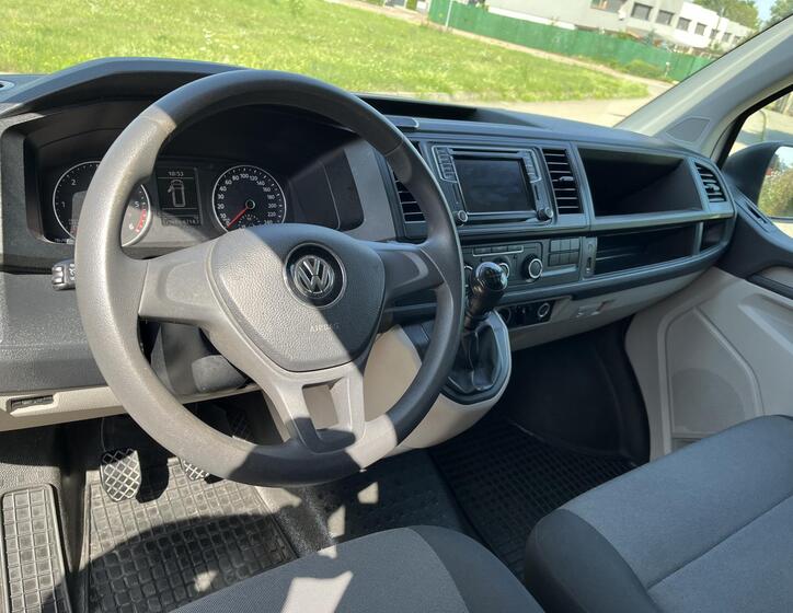Volkswagen Transporter 12