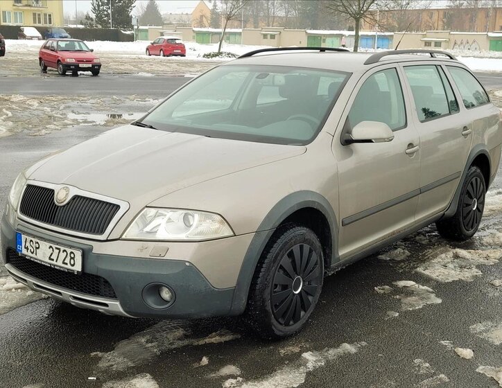Škoda Octavia Kombi 2,0 l 103 kw