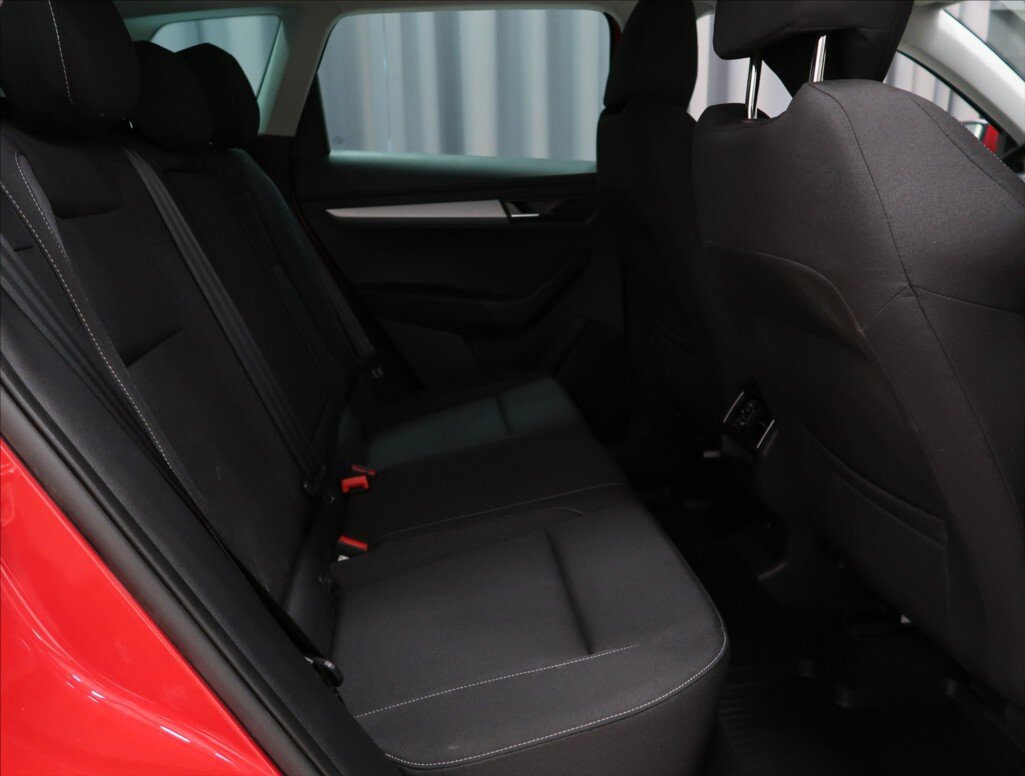 Škoda Karoq SUV 1,5 l 110 kw