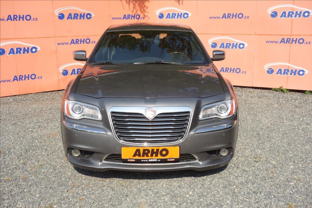 Lancia Thema Sedan / Limuzína 3,0 l 140 kw