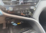 Toyota Camry Sedan / Limuzína 2,5 l 160 kw