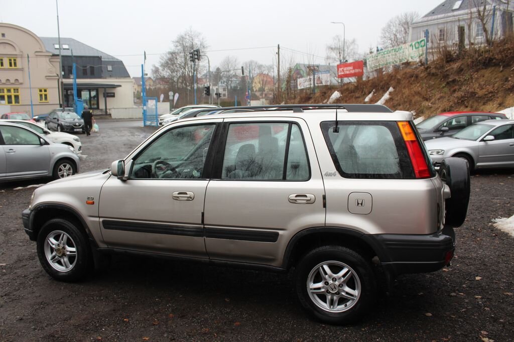 Honda CR-V SUV / Terénní 2,0 l 94 kw