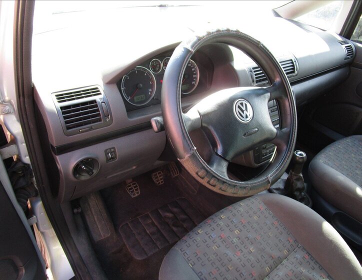 Volkswagen Sharan Kombi 1,9 l 85 kw