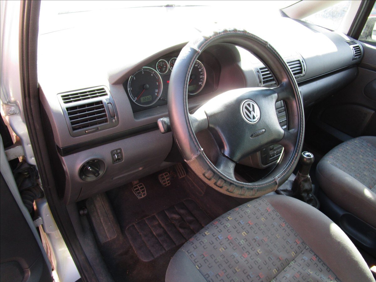 Volkswagen Sharan Kombi 1,9 l 85 kw