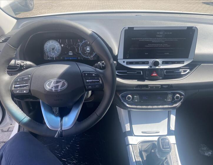 Hyundai i30 4