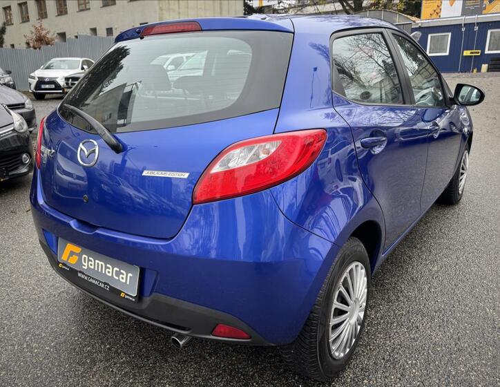 Mazda 2 6