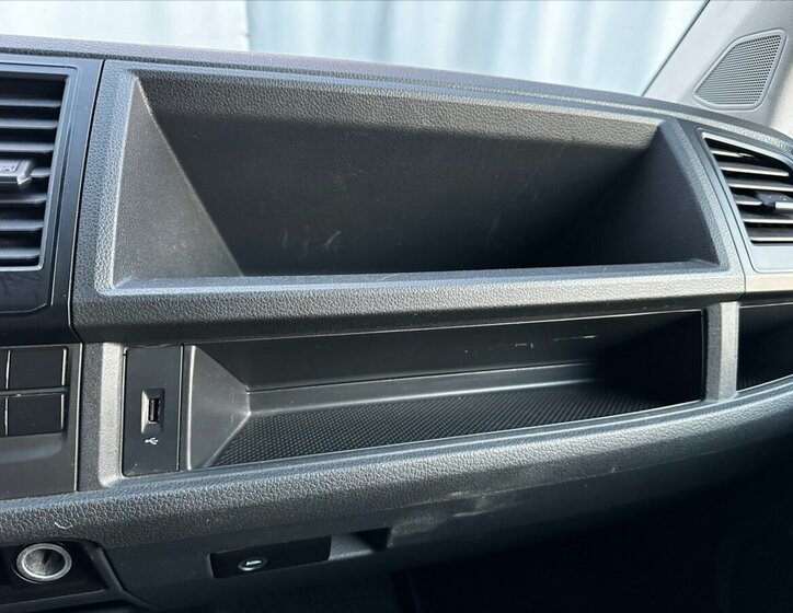 Volkswagen Caravelle Kombi 2,0 l 75 kw