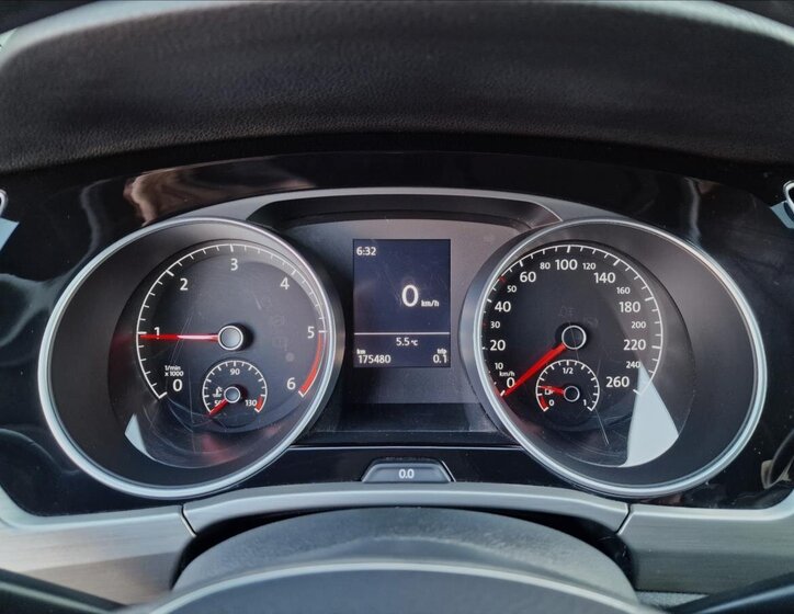 Volkswagen Touran Kombi 2,0 l 90 kw