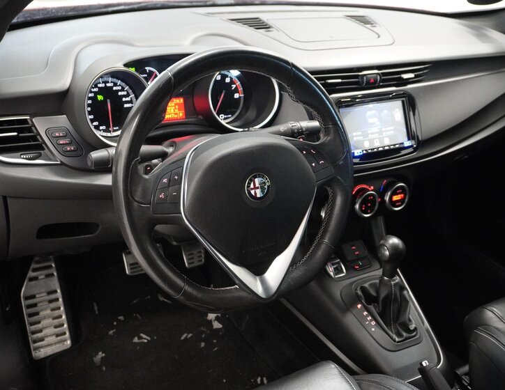 Alfa Romeo Giulietta Hatchback 0,0 177 kw