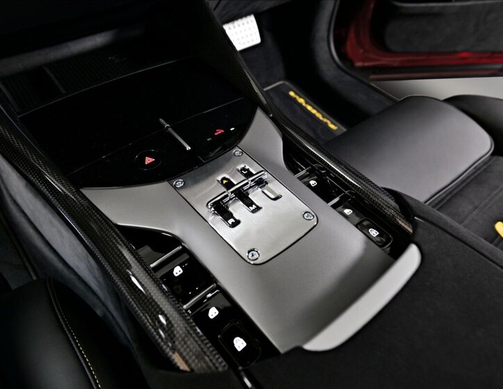 Ferrari Purosangue SUV / Terénní 6,5 l 529 kw