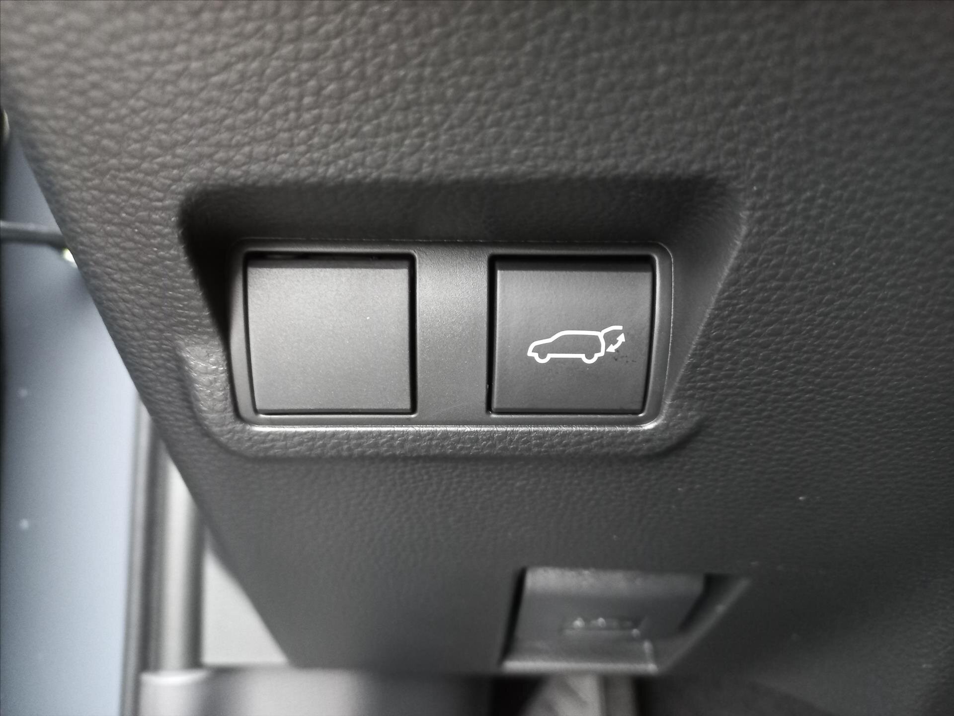 Toyota Corolla Cross CUV 0,0 132 kw