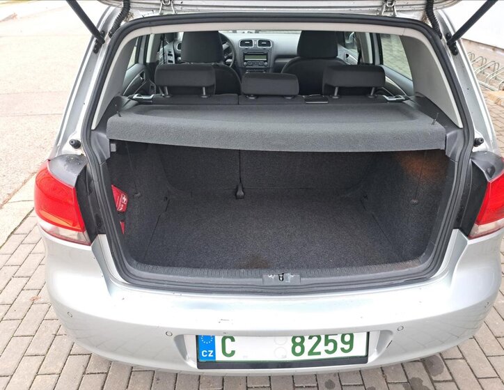 Volkswagen Golf Hatchback 1,6 l 66 kw