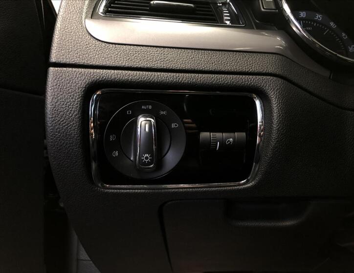 Škoda Superb Hatchback 2,0 l 103 kw