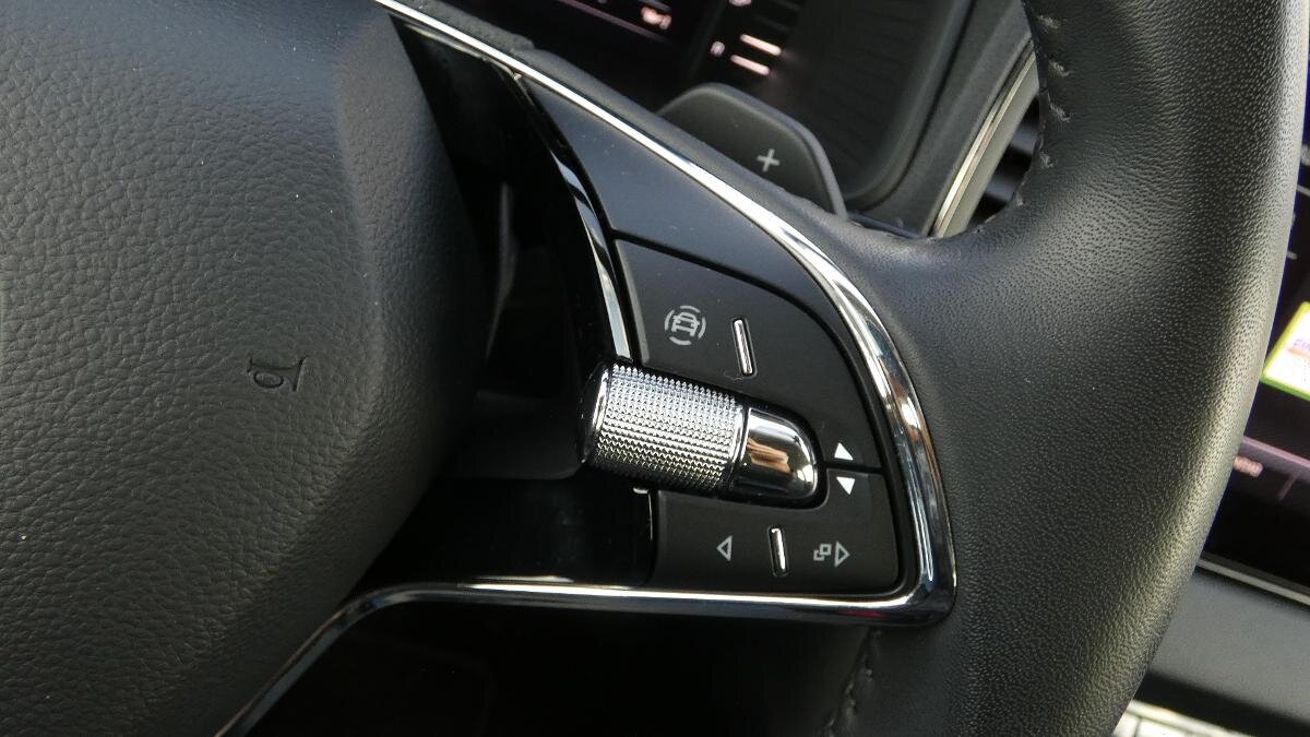 Škoda Karoq SUV / Terénní 1,5 l 110 kw