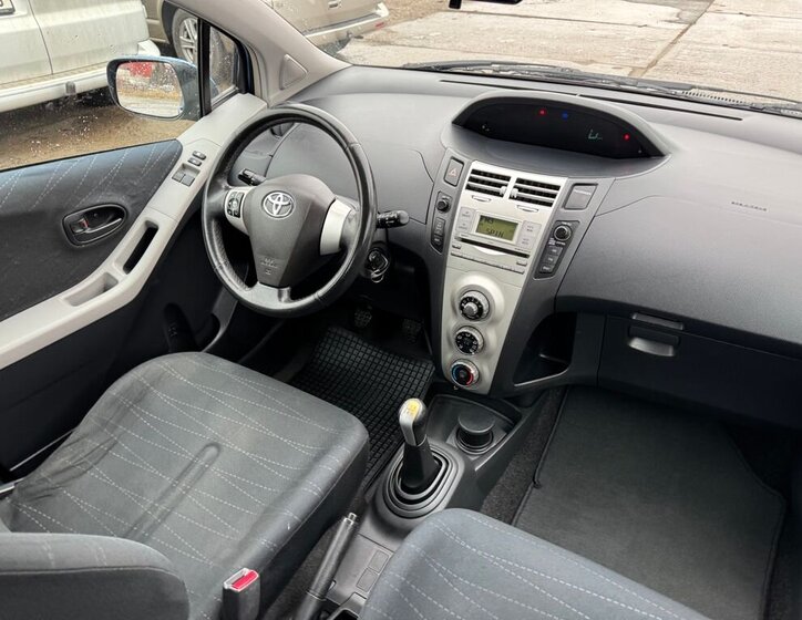 Toyota Yaris Hatchback 998,0 51 kw