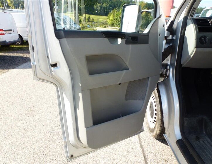 Volkswagen Transporter Valník 2,0 l 103 kw