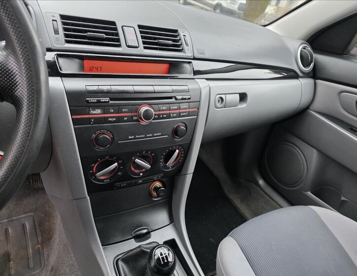 Mazda 3 13