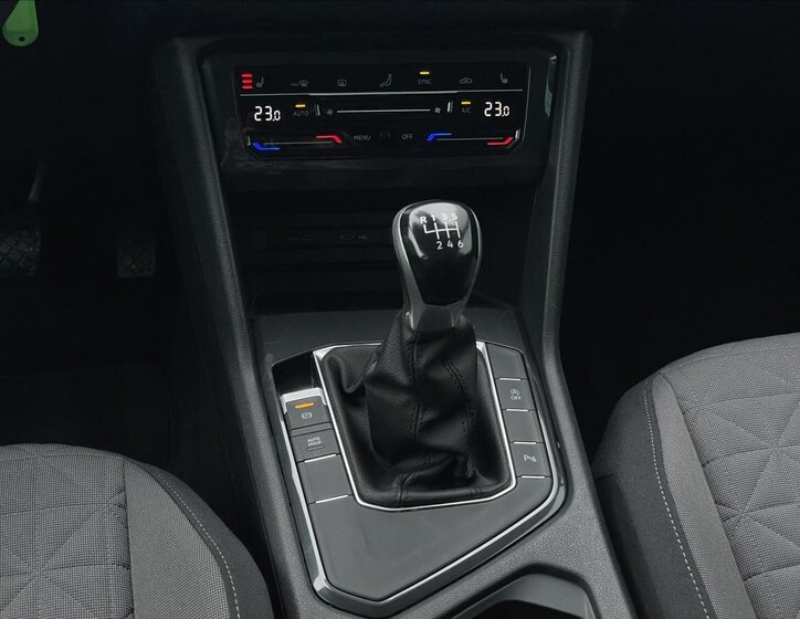 Volkswagen Tiguan SUV 1,5 l 110 kw