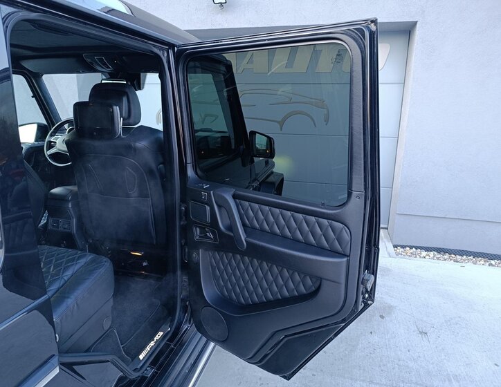 Mercedes-Benz Třídy G SUV / Terénní 5,5 l 400 kw