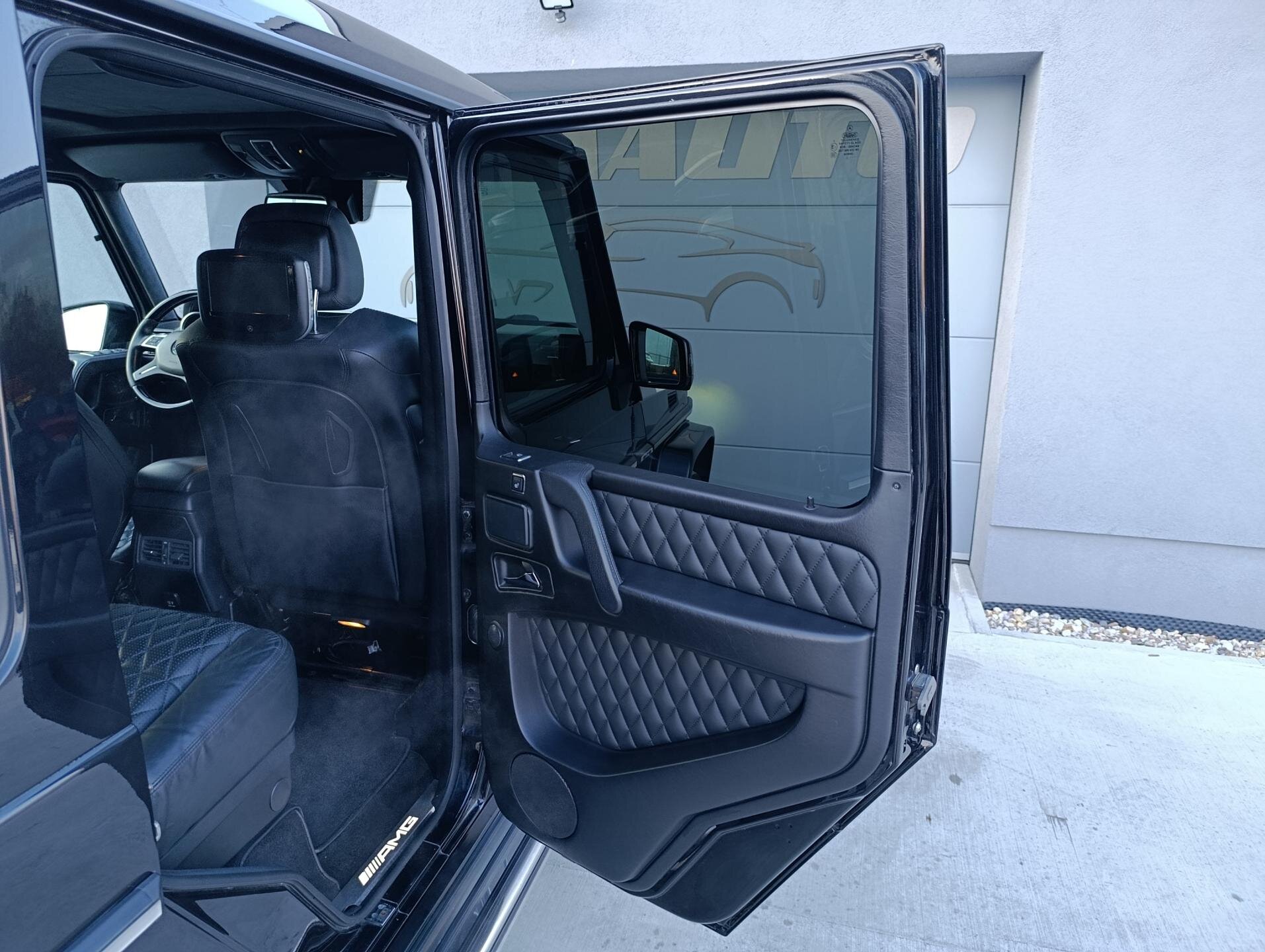 Mercedes-Benz Třídy G SUV / Terénní 5,5 l 400 kw