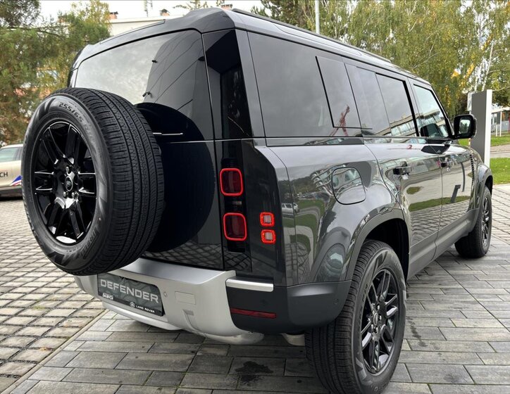 Land Rover Defender SUV / Terénní 3,0 l 147 kw