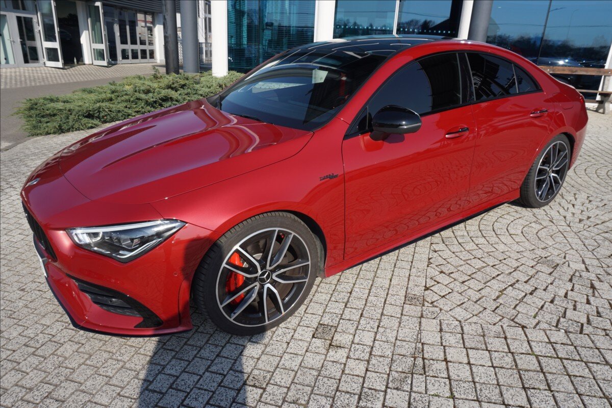 Mercedes-Benz CLA Kupé 2,0 l 225 kw
