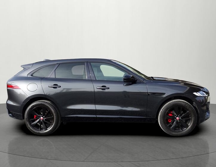 Jaguar F-Pace 5