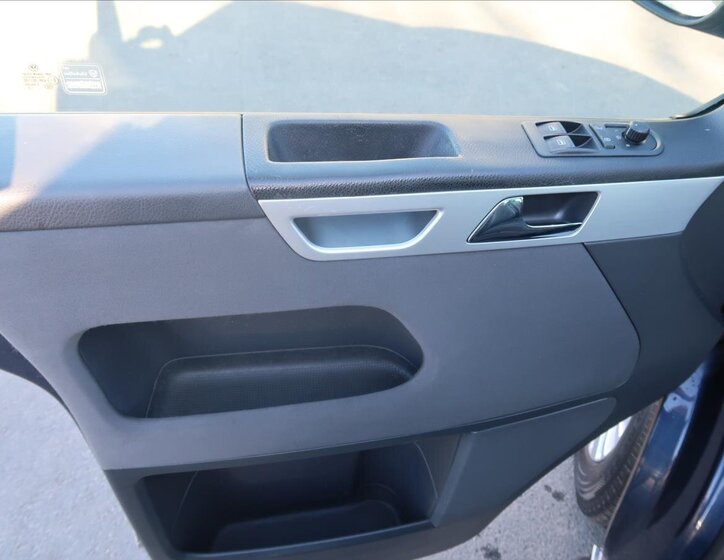 Volkswagen Multivan MPV 2,0 l 103 kw