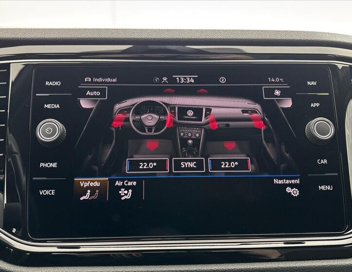 Volkswagen T-Roc SUV / Terénní 2,0 l 221 kw