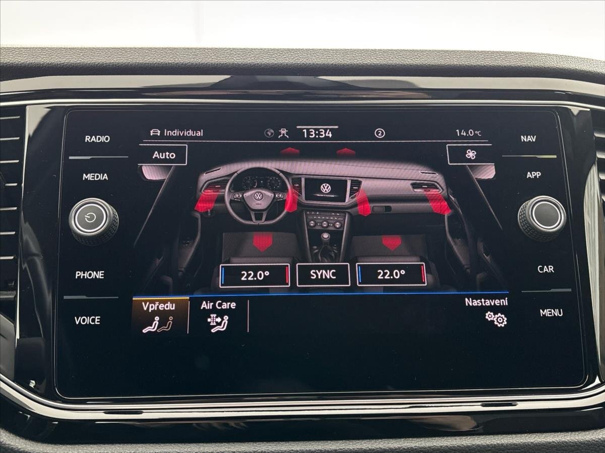 Volkswagen T-Roc SUV / Terénní 2,0 l 221 kw