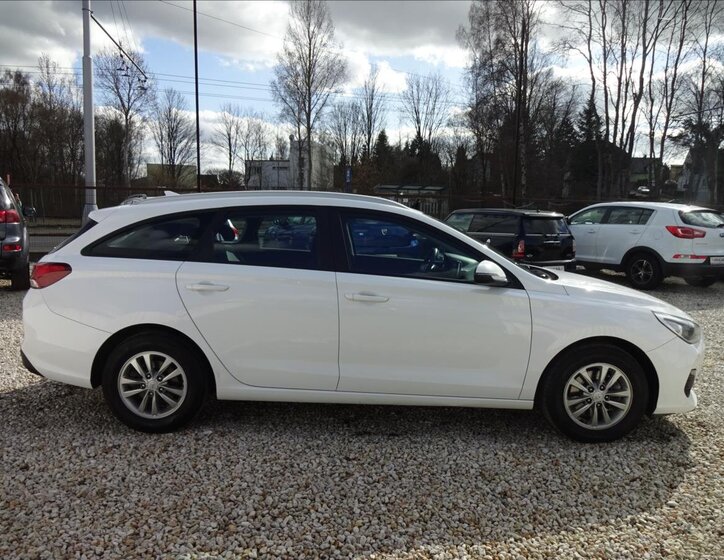 Hyundai i30 Kombi 1,6 l 85 kw