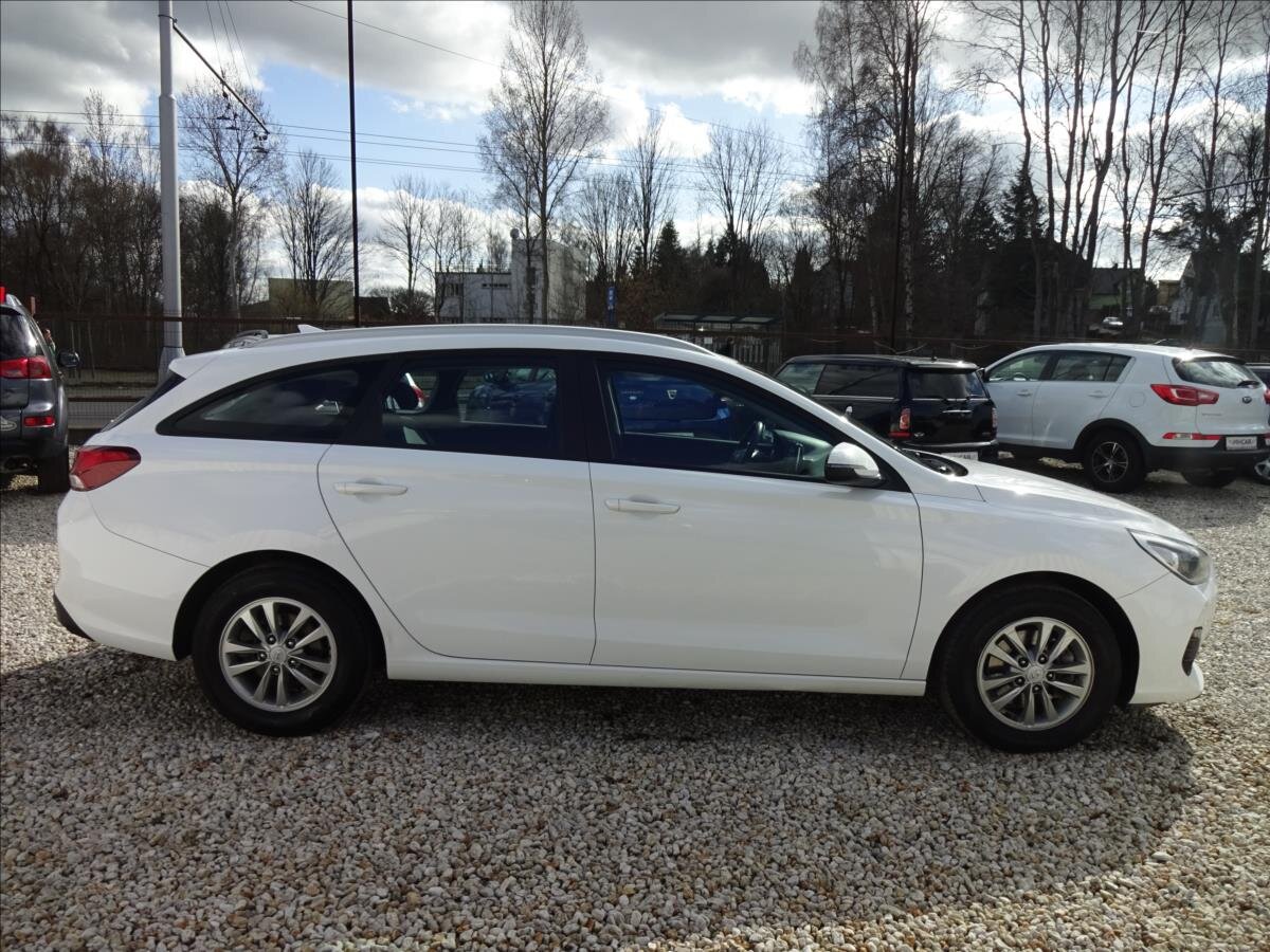 Hyundai i30 Kombi 1,6 l 85 kw