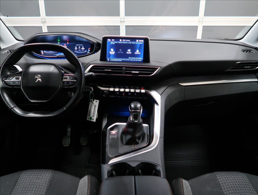 Peugeot 3008 MPV 1,2 l 96 kw