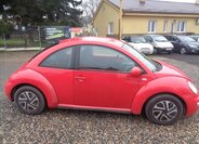 Volkswagen New Beetle 6