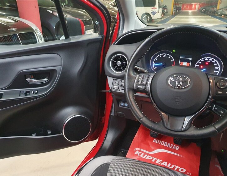Toyota Yaris Hatchback 1,5 l 82 kw