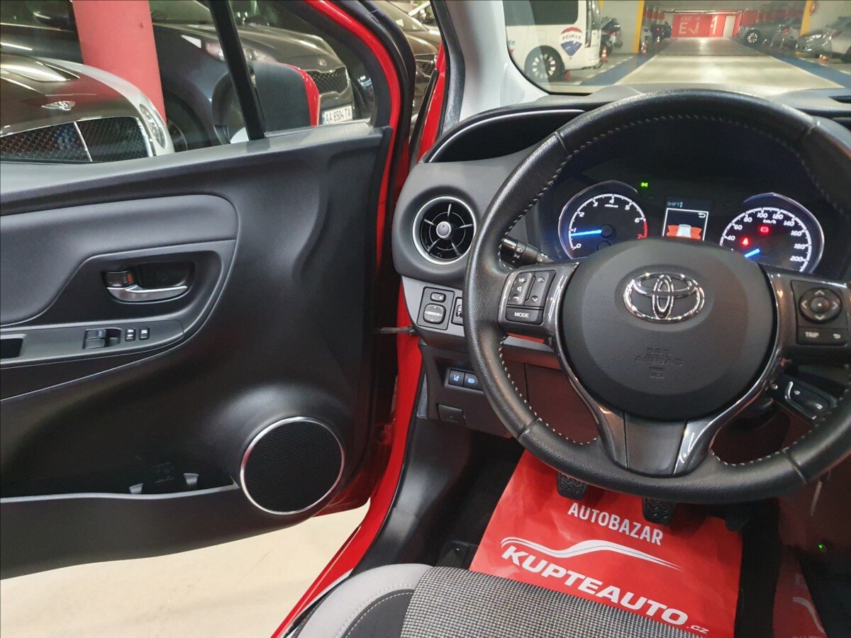 Toyota Yaris Hatchback 1,5 l 82 kw