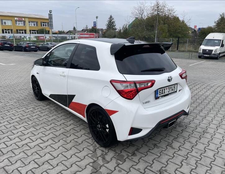 Toyota Yaris 6