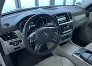 Mercedes-Benz Třídy M 9