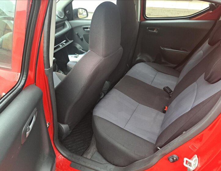 Suzuki Alto Hatchback 996,0 50 kw