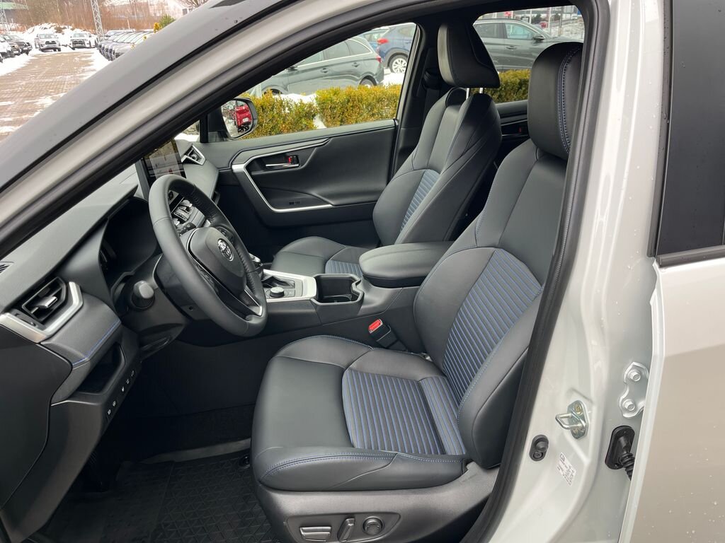 Toyota RAV4 SUV 2,5 l 131 kw