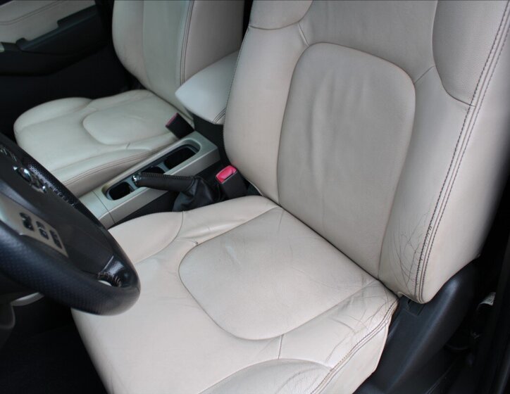 Nissan Pathfinder 25