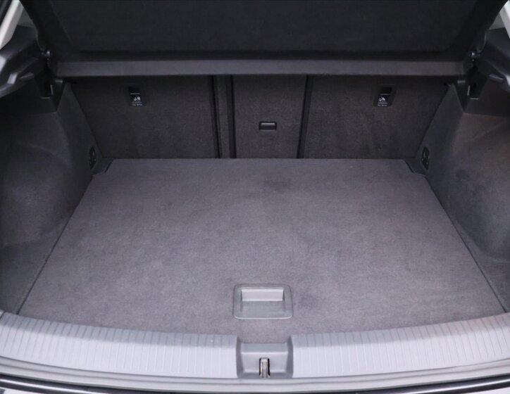 Volkswagen T-Roc SUV 999,0 85 kw