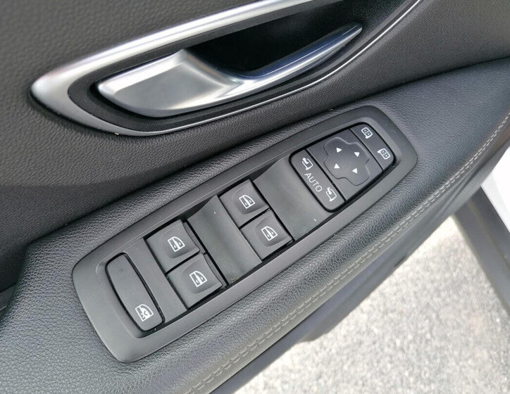 Renault Scénic Ostatní 1,8 l 88 kw