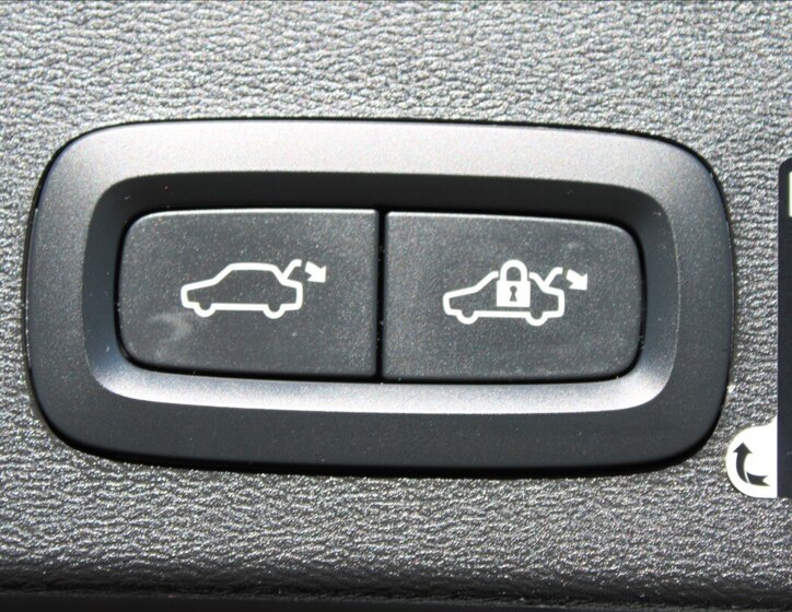 Volvo XC40 SUV / Terénní 2,0 l 140 kw