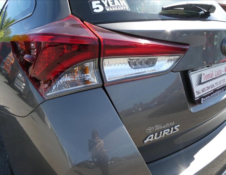 Toyota Auris 11