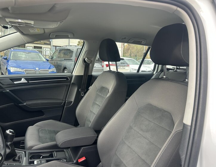 Volkswagen Golf Kombi 2,0 l 110 kw