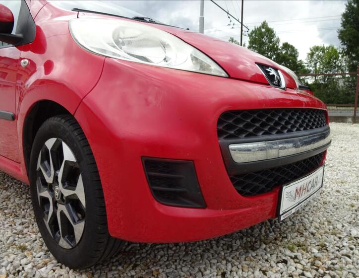 Peugeot 107 11