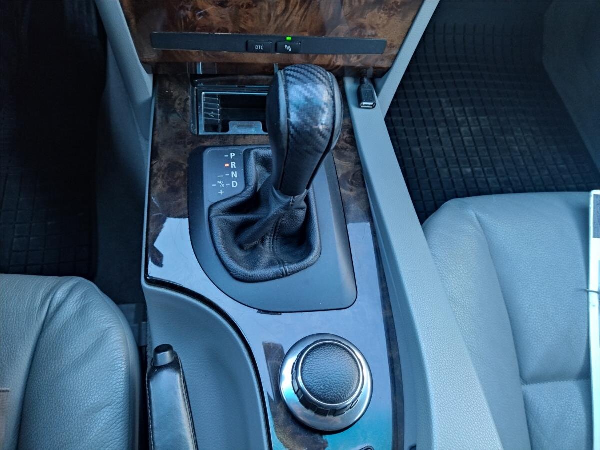 BMW Řada 5 Sedan / Limuzína 3,0 l 170 kw