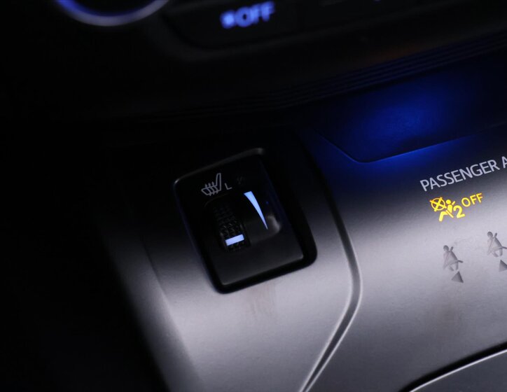 Toyota Avensis Kombi 2,0 l 105 kw